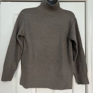 H&M Women's Turtle Neck Brown Tunic Sweater Size XS